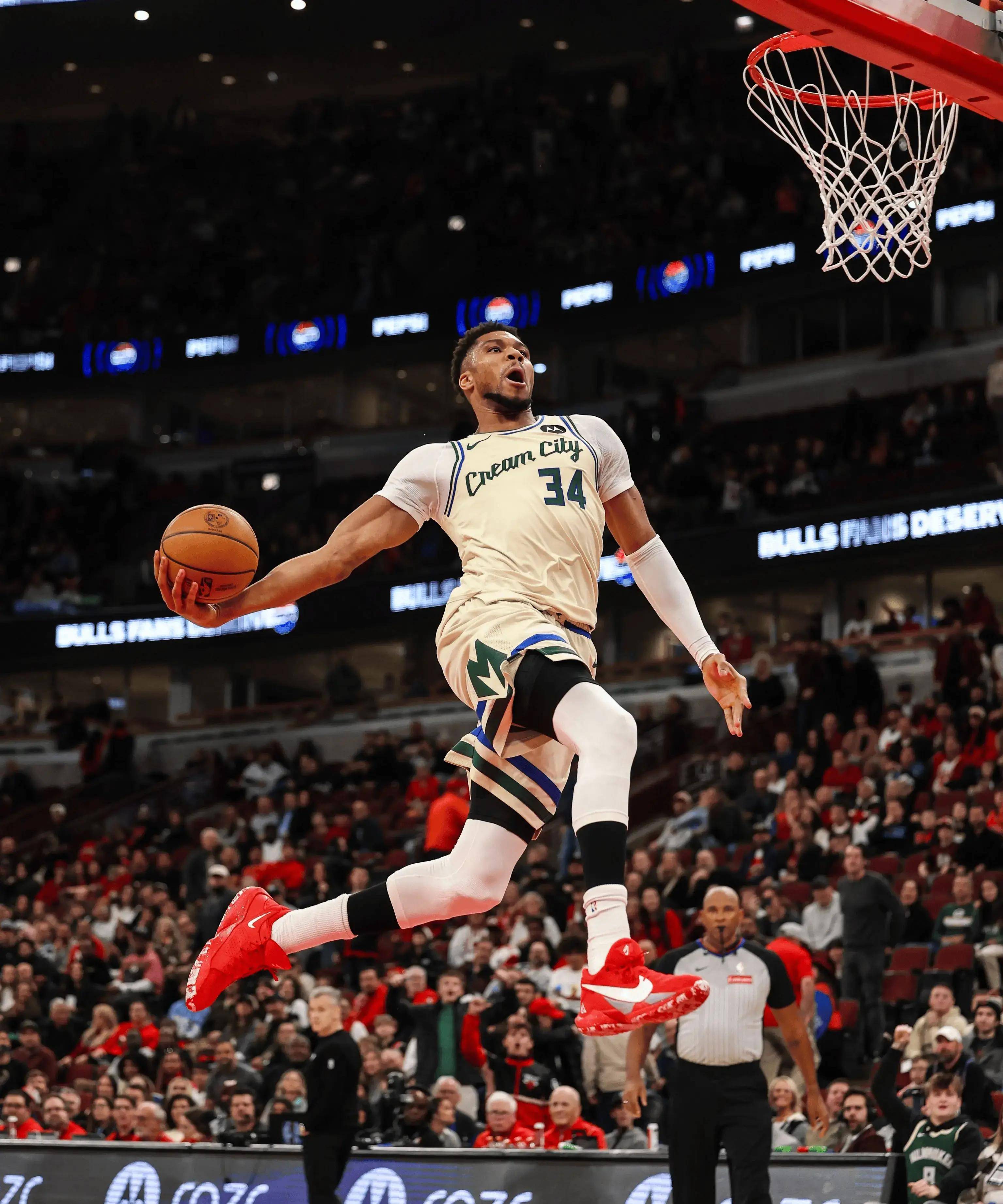 字母哥手感滚烫,带领洛杉矶快船险胜广厦男篮,赛后一句话霸气侧漏的简单介绍 字母哥手感滚烫,带领洛杉矶快船险胜广厦男篮,赛后一句话霸气侧漏的简单介绍